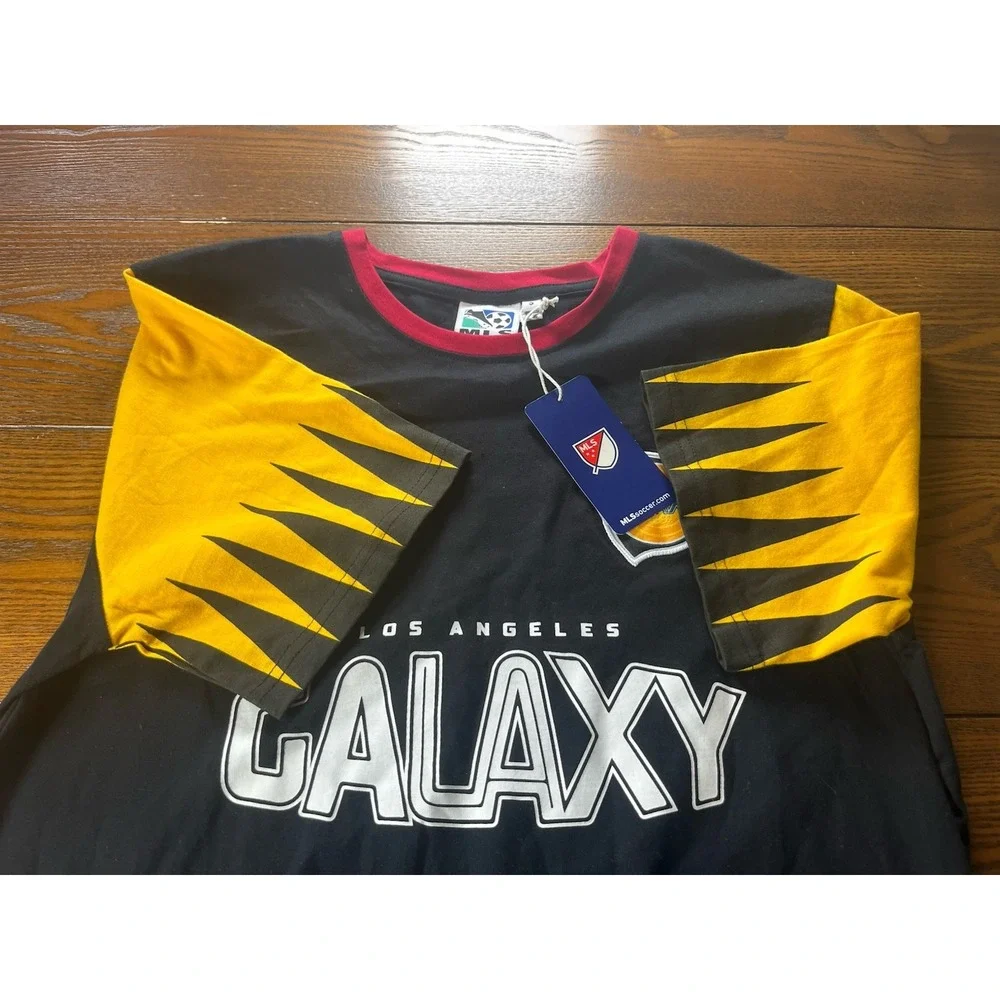 NEW Los Angeles Galaxy T-shirt MLS Soccer Black Logo Men's Small New With Tags